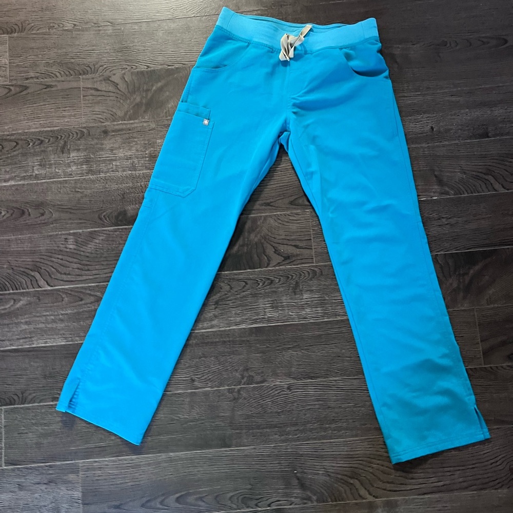 FIGS High Waisted Kade Cargo Scrub Pants size S, teal color